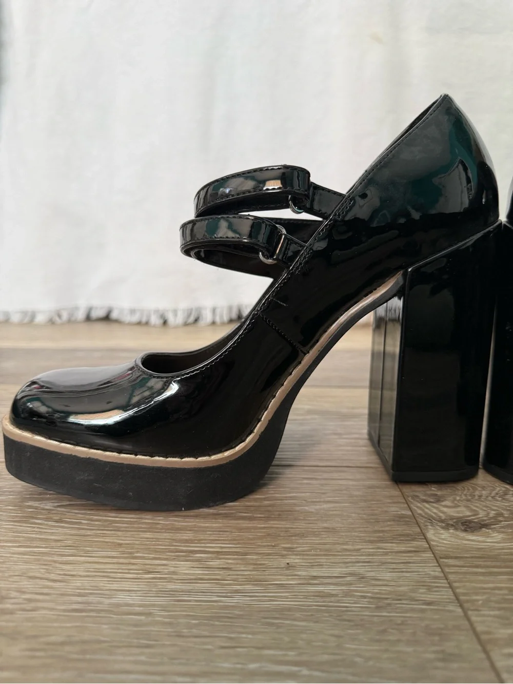 Steve Madden Twice Mary Jane Black Patent Leather Pumps